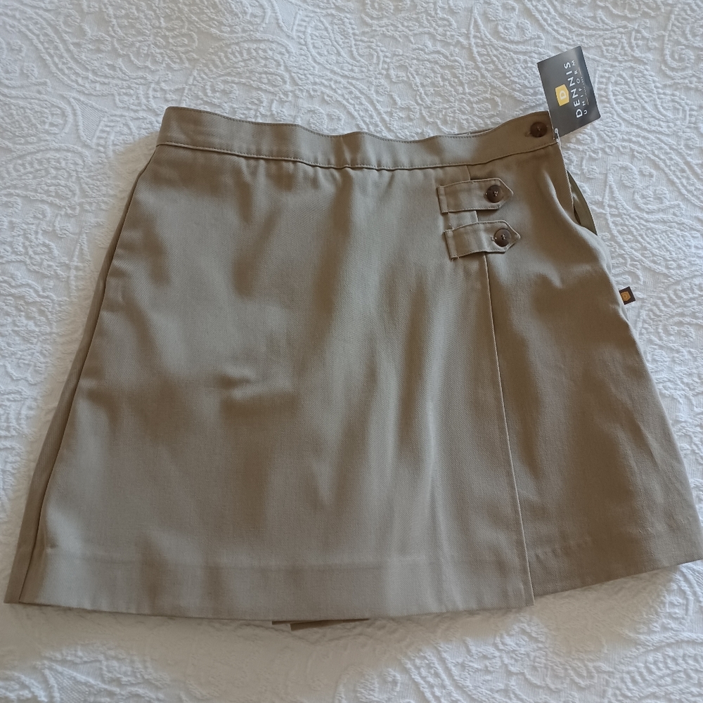 Dennis Uniform Skort. NWT, 10